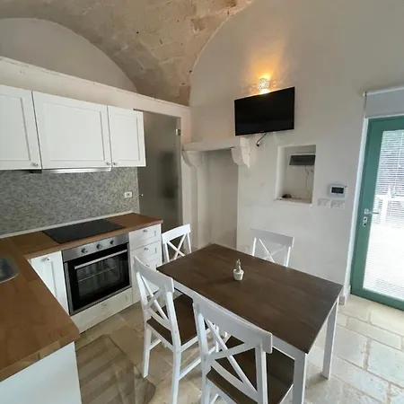 Lamia Millanta Villa *